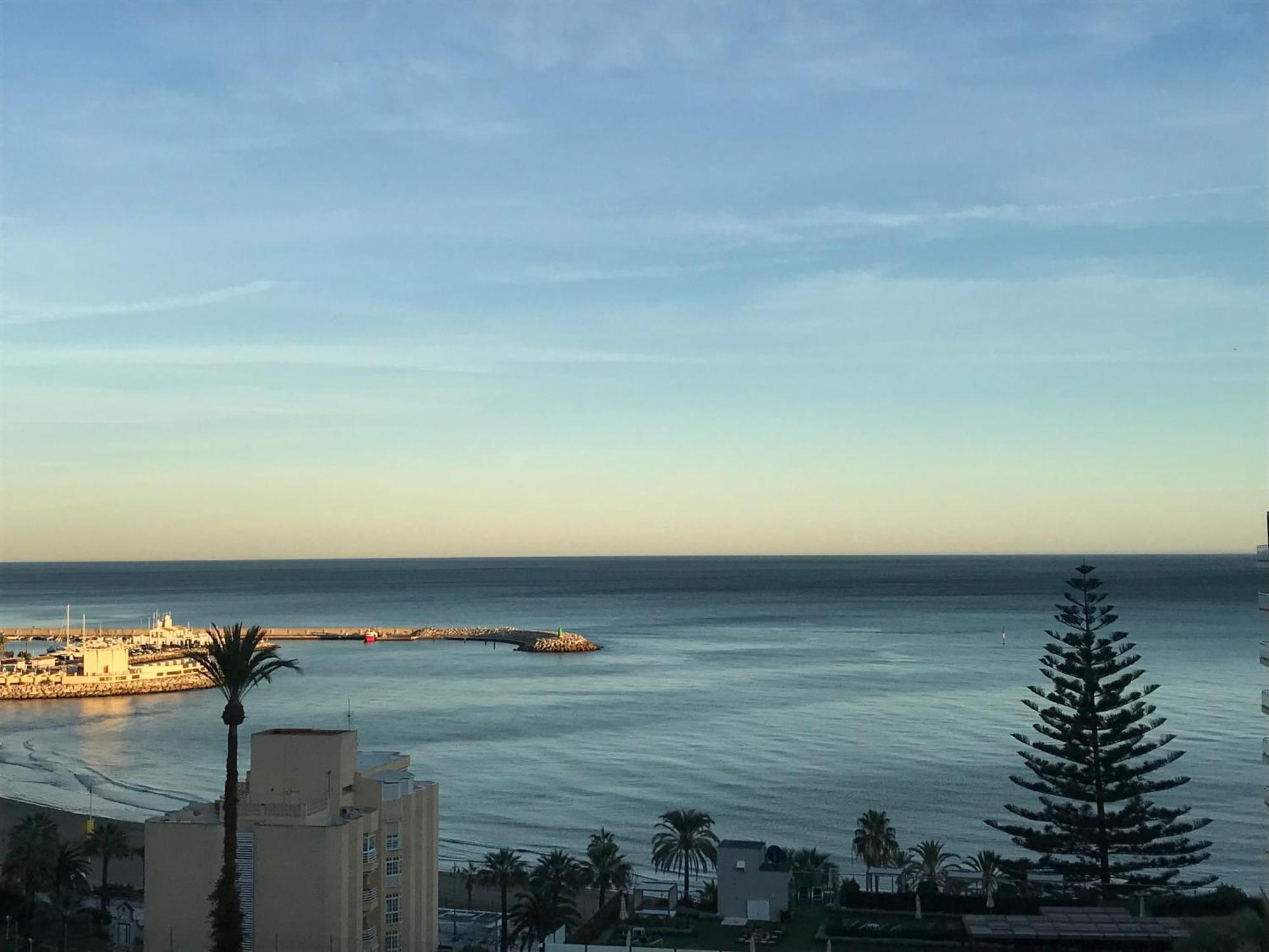 ベナルマデナVistas Al Mar Y Al Puerto Deportivoアパートメント エクステリア 写真